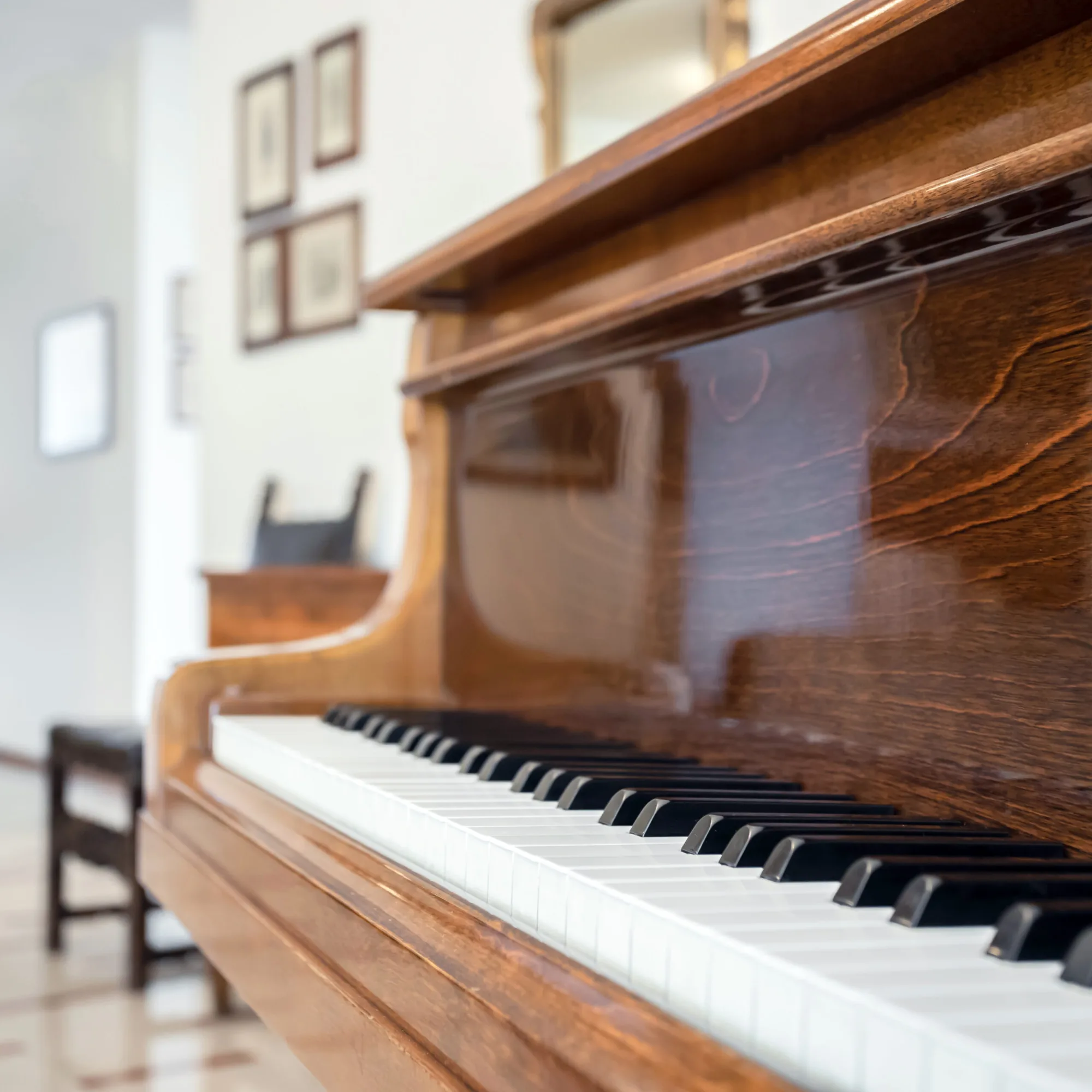 antique piano in elegant home interior setting 2026 03 18 04 20 22 utc (1)